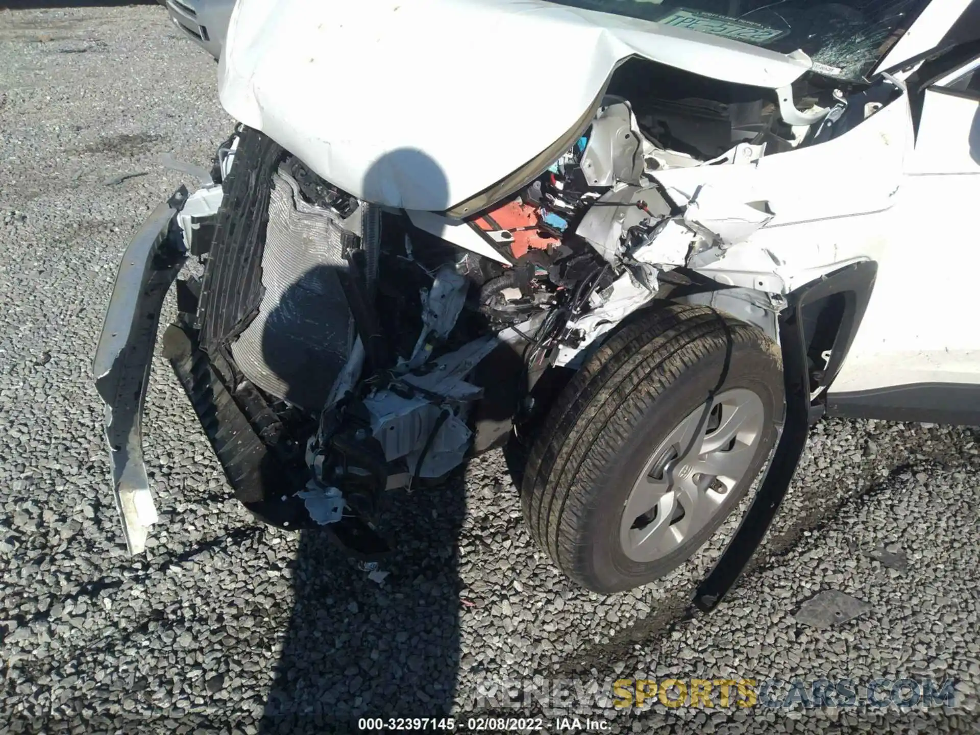 6 Photograph of a damaged car 2T3H1RFV4MC101519 TOYOTA RAV4 2021