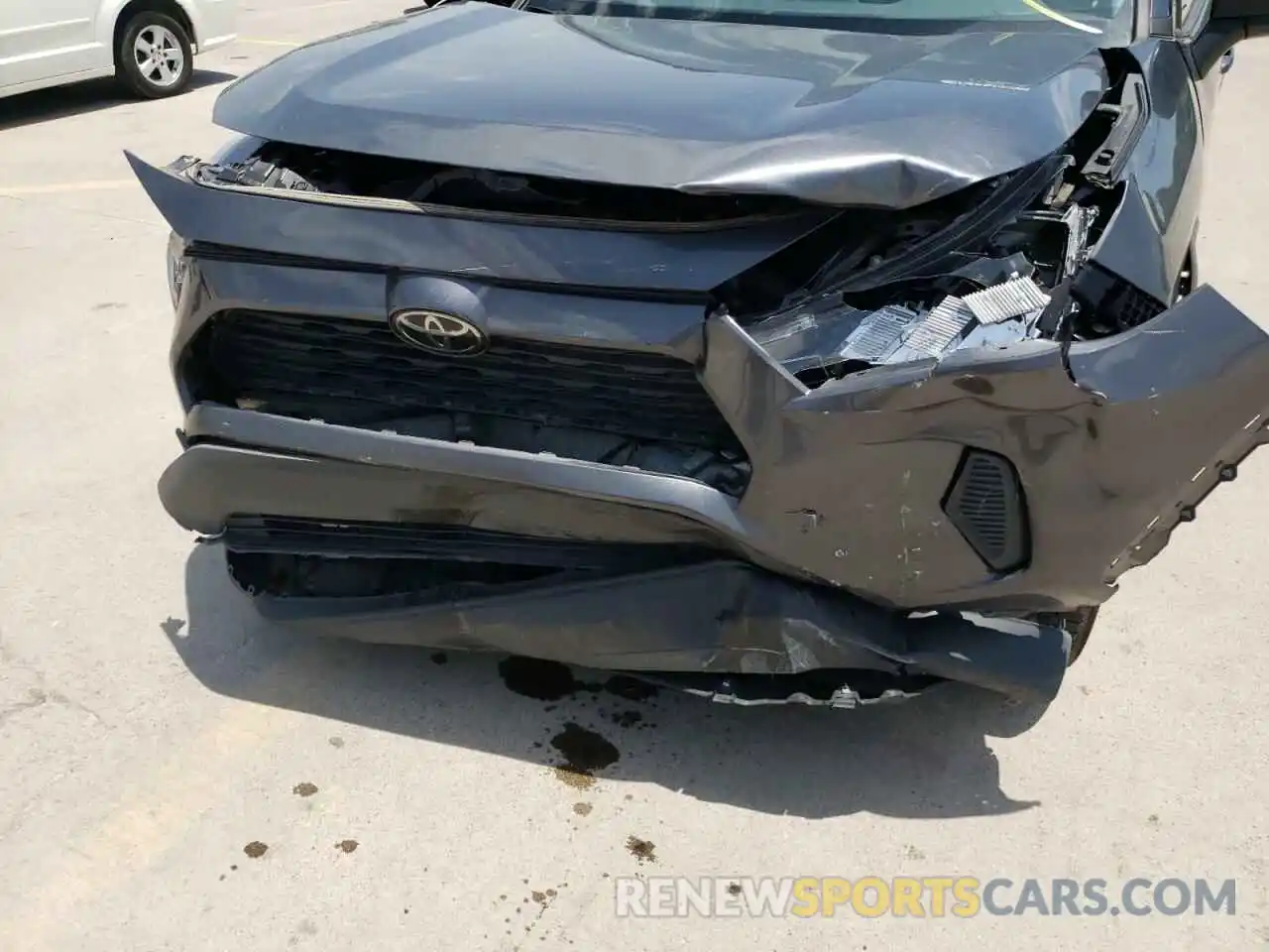 9 Photograph of a damaged car 2T3H1RFV4MC109264 TOYOTA RAV4 2021