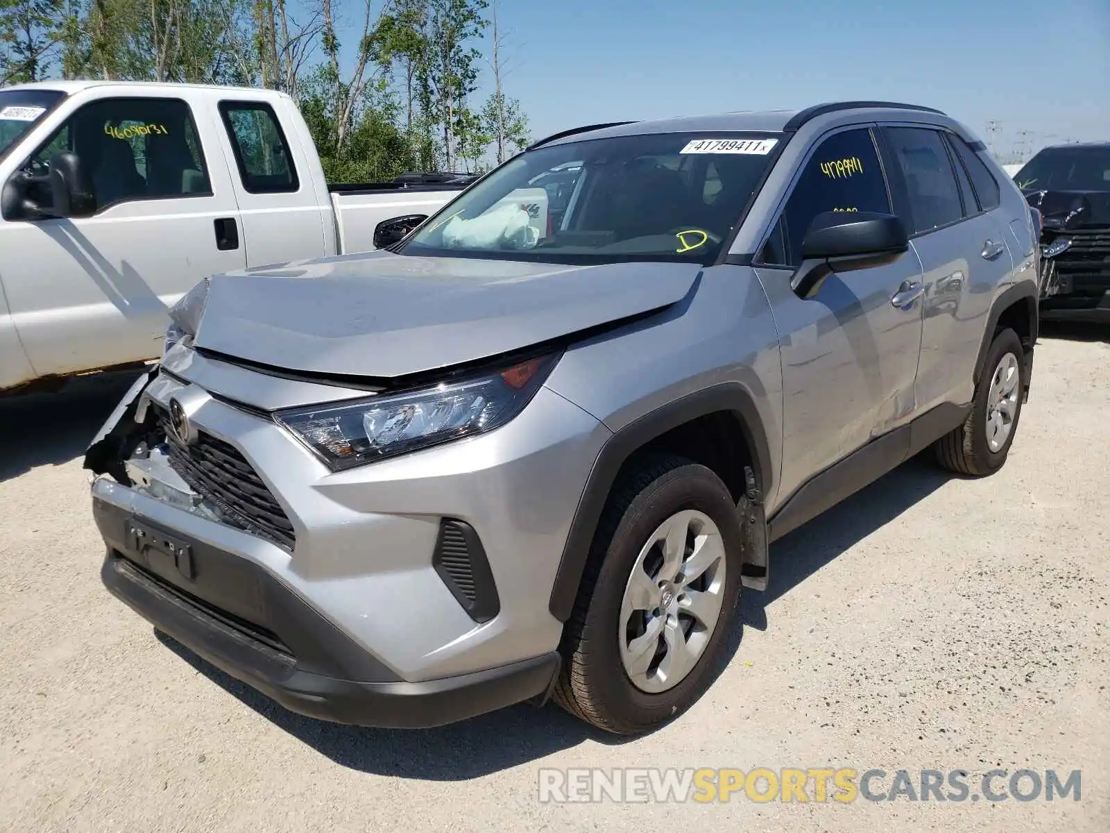 2 Photograph of a damaged car 2T3H1RFV4MC114884 TOYOTA RAV4 2021