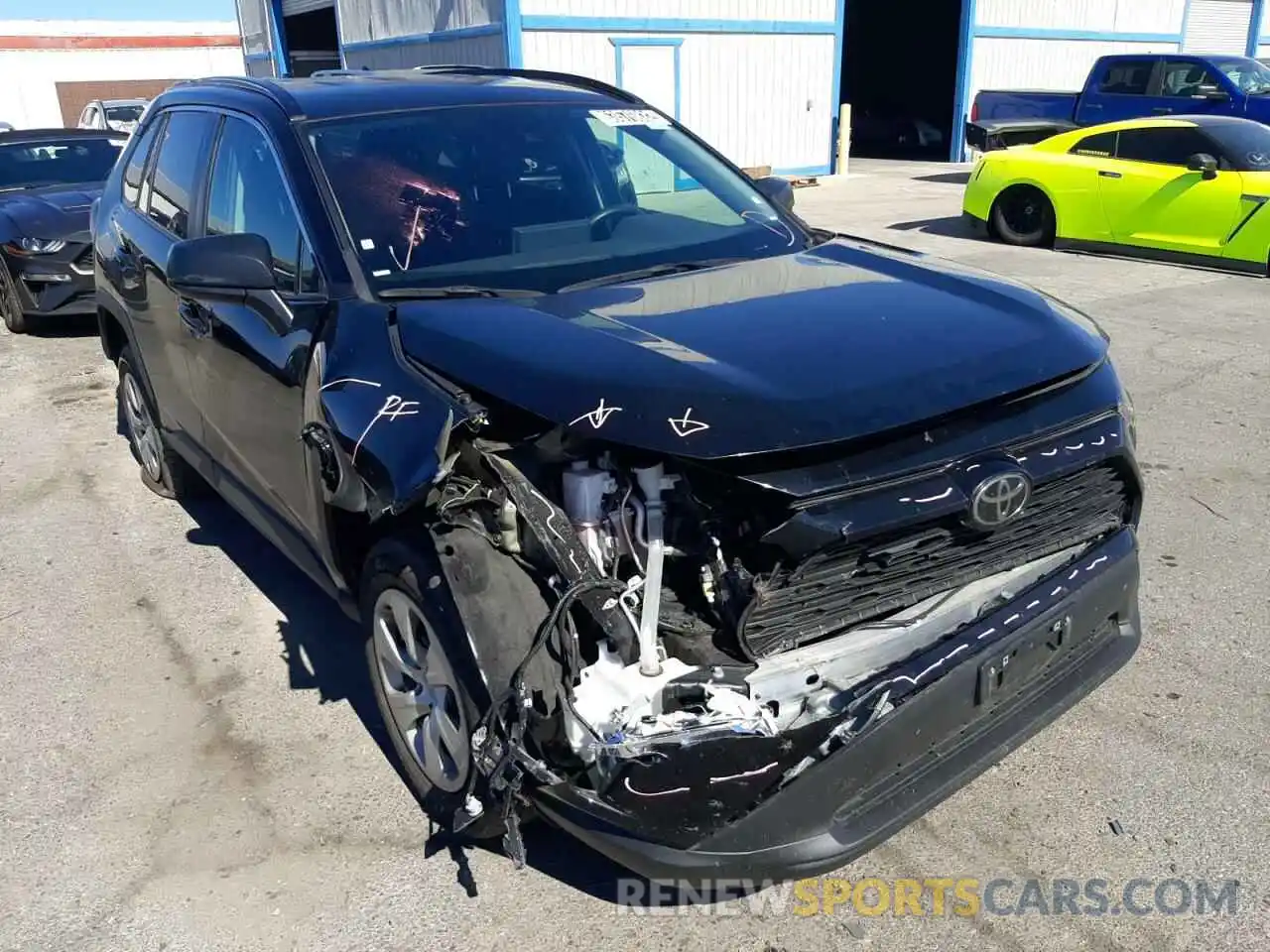 1 Photograph of a damaged car 2T3H1RFV4MC124394 TOYOTA RAV4 2021