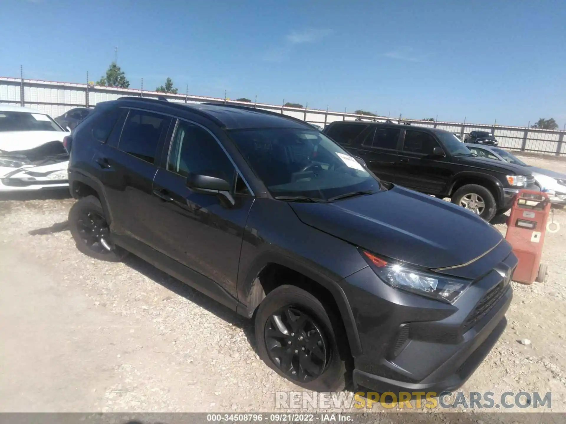 1 Photograph of a damaged car 2T3H1RFV4MC126209 TOYOTA RAV4 2021