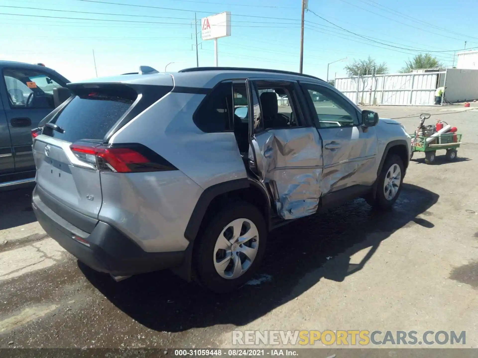 4 Photograph of a damaged car 2T3H1RFV4MC138148 TOYOTA RAV4 2021