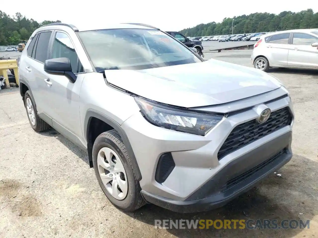 1 Photograph of a damaged car 2T3H1RFV4MC138182 TOYOTA RAV4 2021