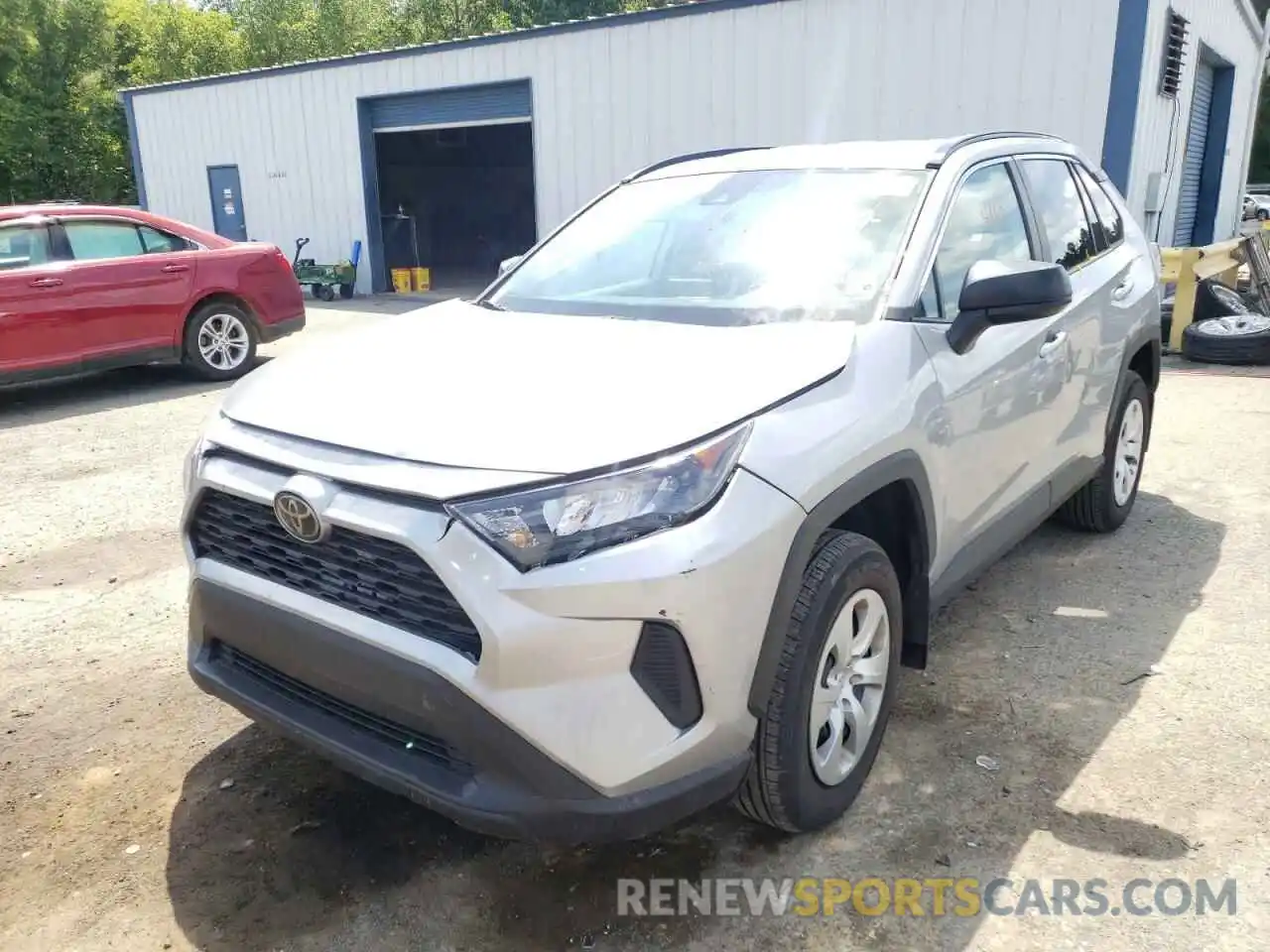 2 Photograph of a damaged car 2T3H1RFV4MC138182 TOYOTA RAV4 2021