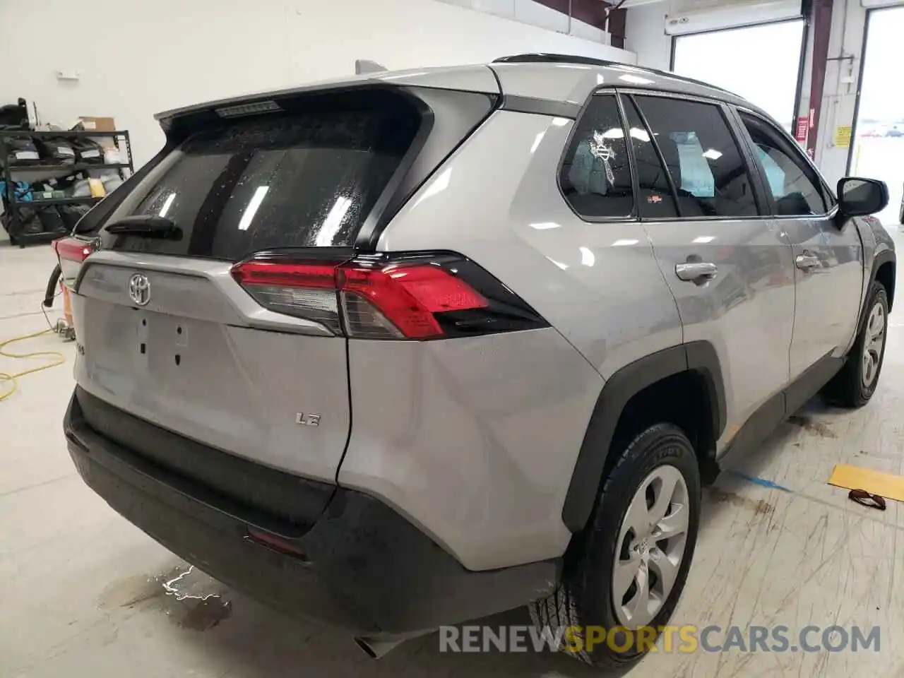 4 Фотография поврежденного автомобиля 2T3H1RFV4MC138831 TOYOTA RAV4 2021