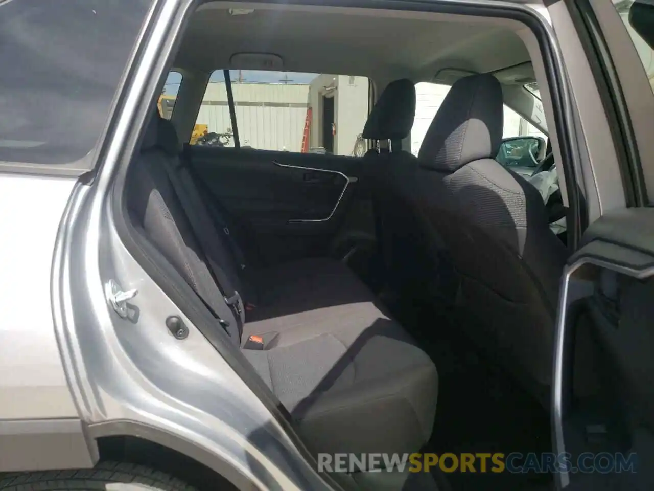 6 Фотография поврежденного автомобиля 2T3H1RFV4MC142782 TOYOTA RAV4 2021