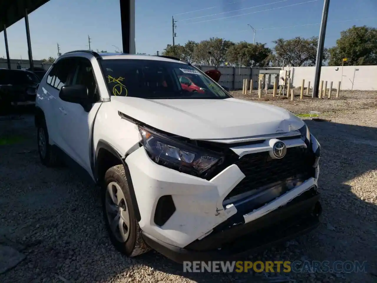 1 Photograph of a damaged car 2T3H1RFV4MC147464 TOYOTA RAV4 2021