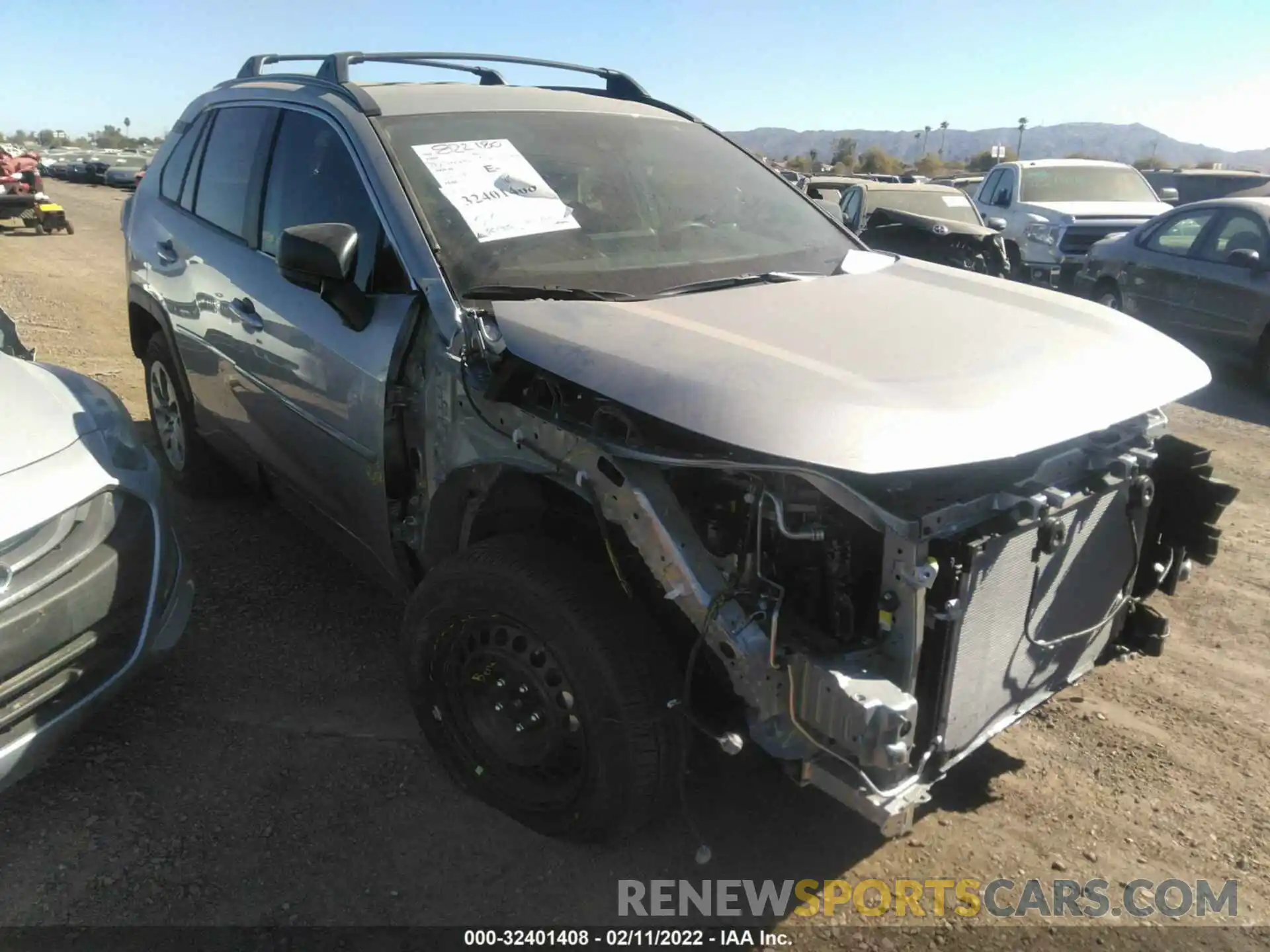 1 Photograph of a damaged car 2T3H1RFV4MC155662 TOYOTA RAV4 2021