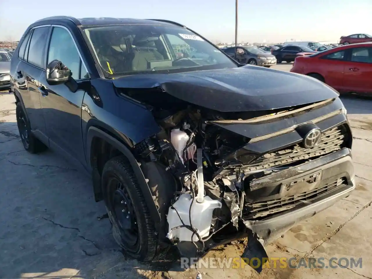 1 Photograph of a damaged car 2T3H1RFV4MW105522 TOYOTA RAV4 2021