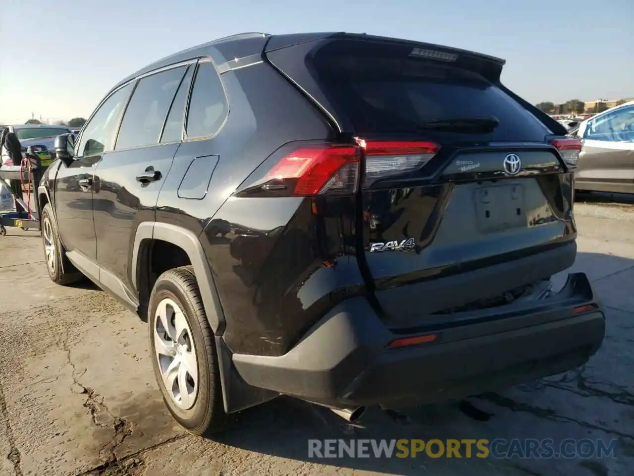 3 Photograph of a damaged car 2T3H1RFV4MW105522 TOYOTA RAV4 2021