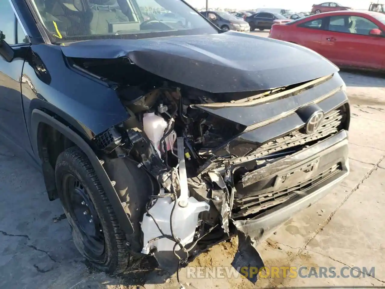 9 Photograph of a damaged car 2T3H1RFV4MW105522 TOYOTA RAV4 2021