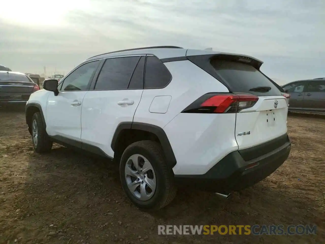 3 Photograph of a damaged car 2T3H1RFV4MW106590 TOYOTA RAV4 2021