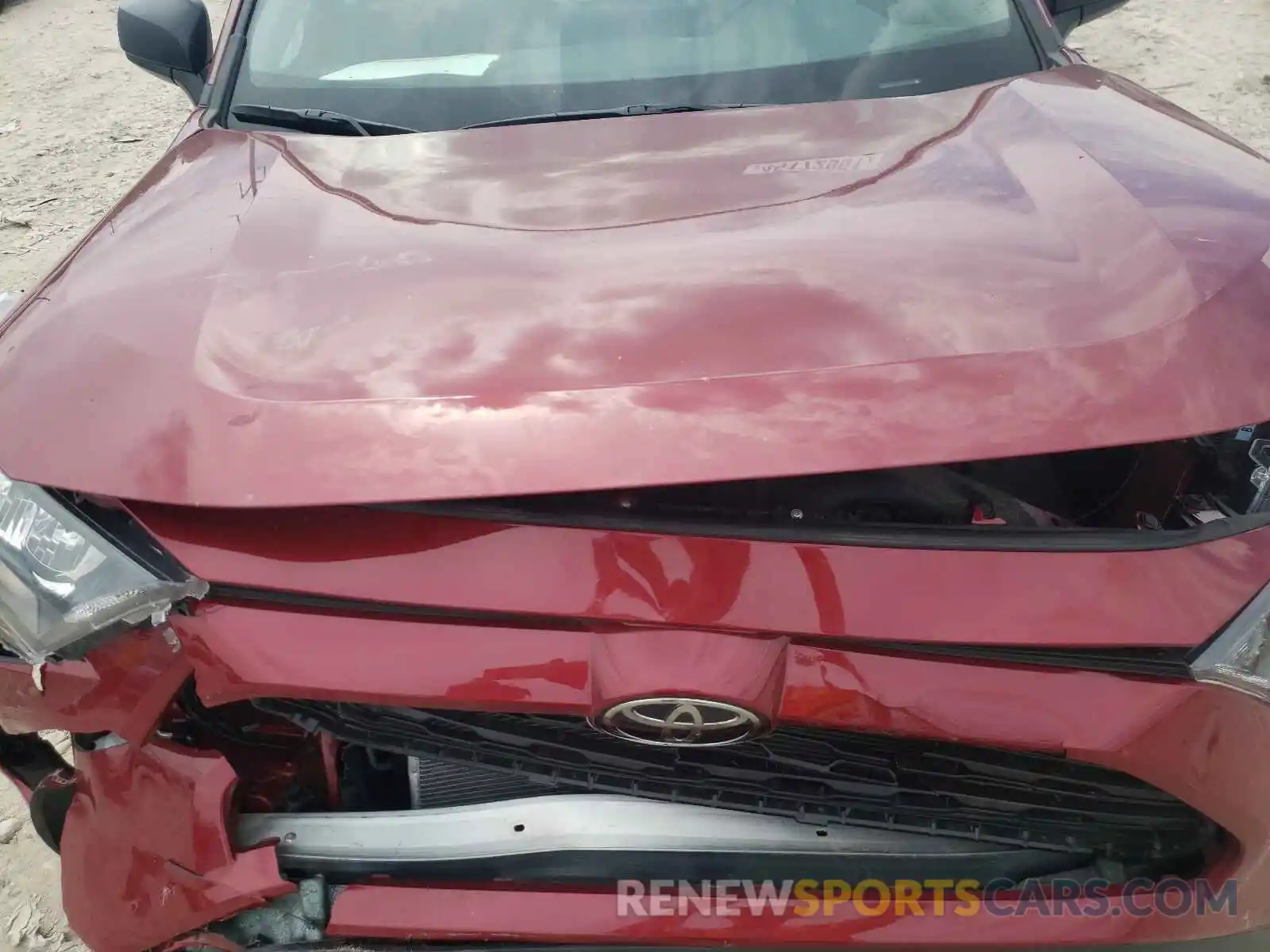 7 Photograph of a damaged car 2T3H1RFV4MW121560 TOYOTA RAV4 2021