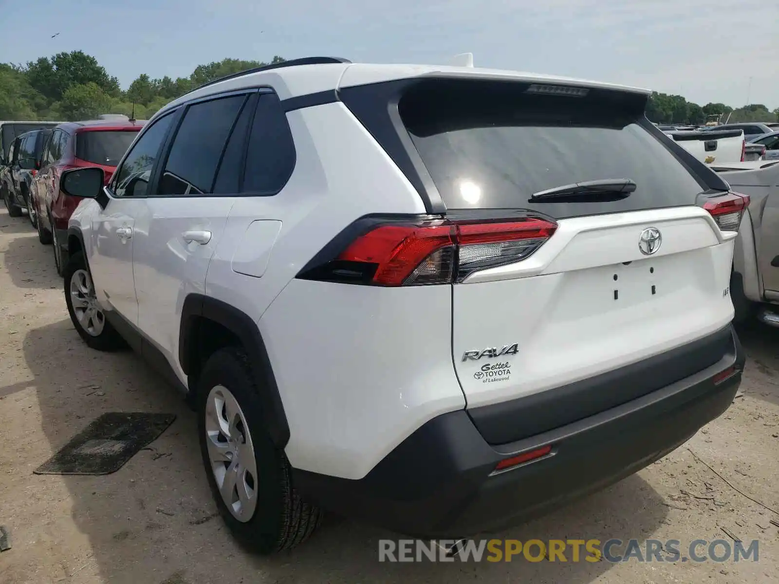 3 Photograph of a damaged car 2T3H1RFV4MW124667 TOYOTA RAV4 2021