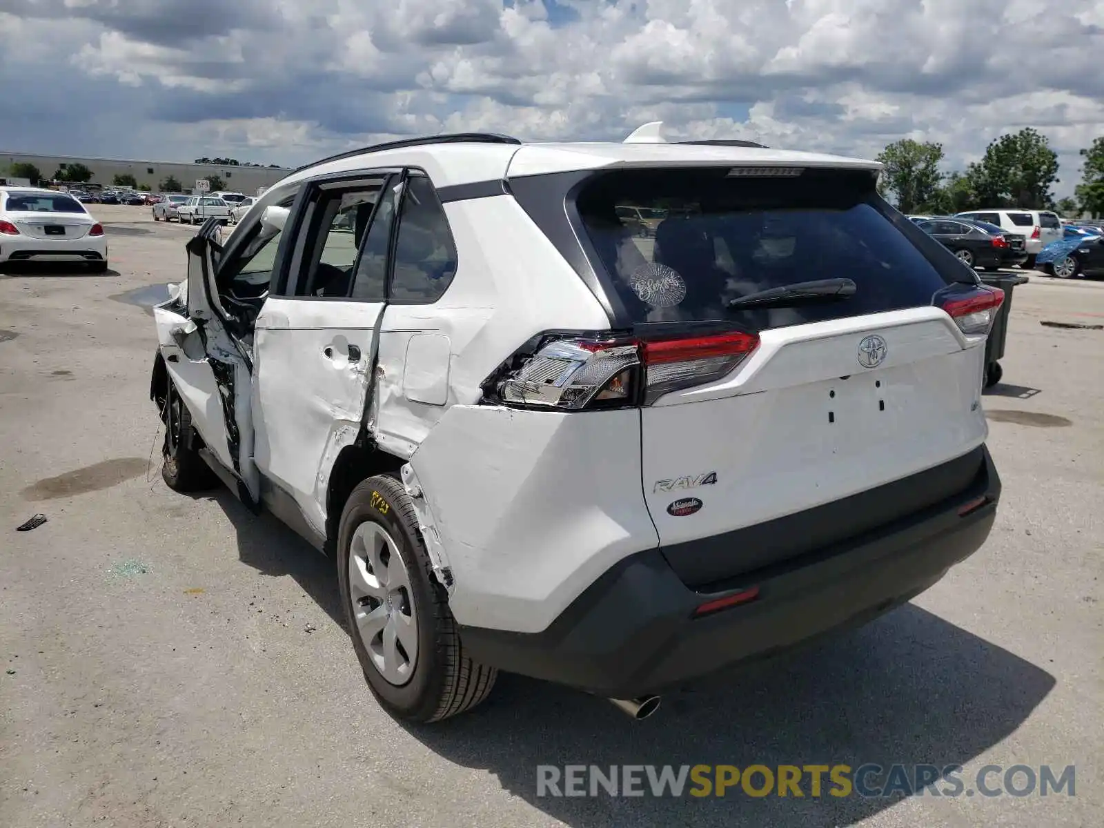 3 Photograph of a damaged car 2T3H1RFV4MW125253 TOYOTA RAV4 2021