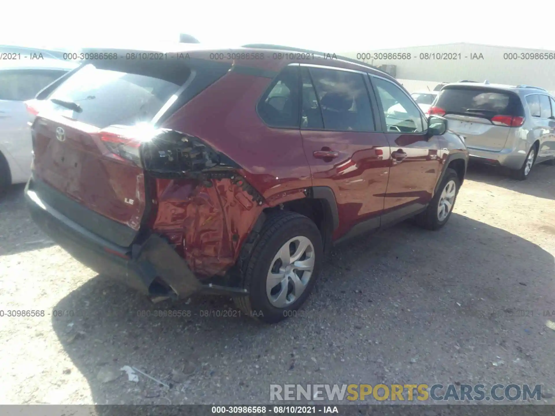 4 Photograph of a damaged car 2T3H1RFV4MW130873 TOYOTA RAV4 2021