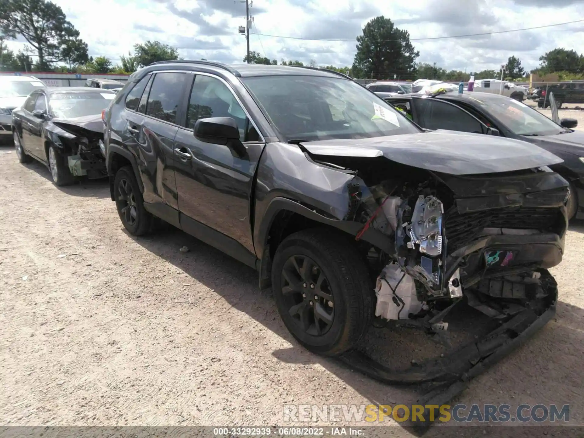 1 Photograph of a damaged car 2T3H1RFV4MW134471 TOYOTA RAV4 2021