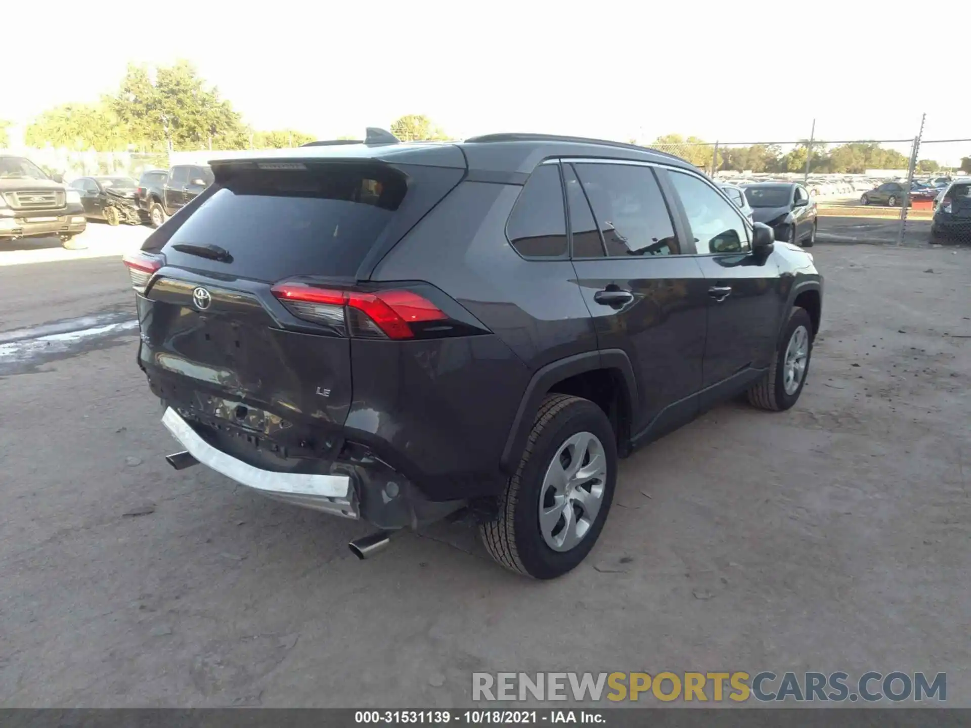 4 Photograph of a damaged car 2T3H1RFV4MW135278 TOYOTA RAV4 2021