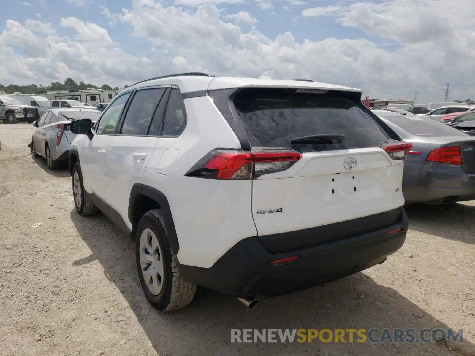 3 Photograph of a damaged car 2T3H1RFV4MW150475 TOYOTA RAV4 2021