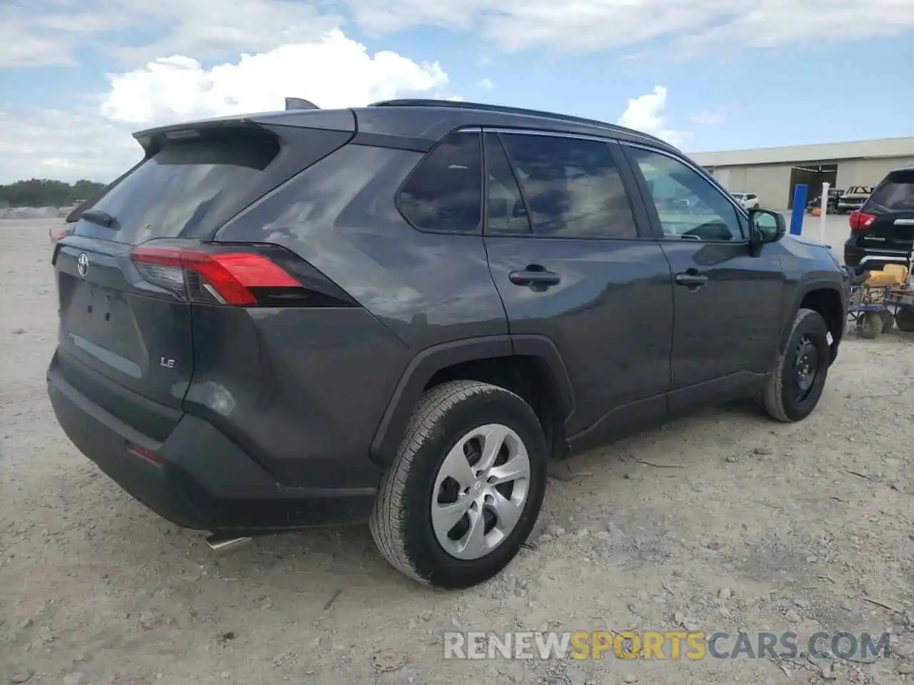 4 Photograph of a damaged car 2T3H1RFV4MW151299 TOYOTA RAV4 2021