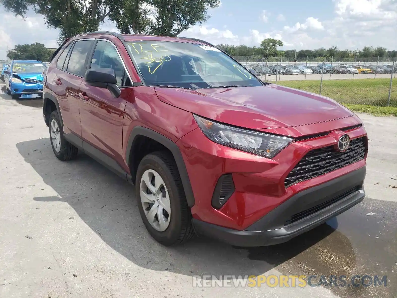 1 Photograph of a damaged car 2T3H1RFV4MW153506 TOYOTA RAV4 2021