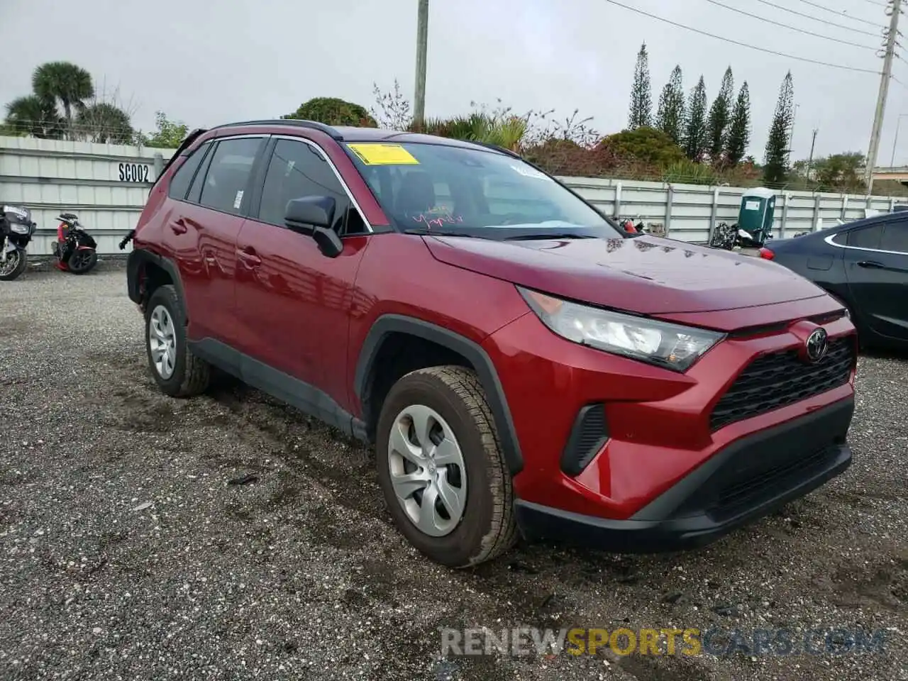 1 Photograph of a damaged car 2T3H1RFV4MW162450 TOYOTA RAV4 2021