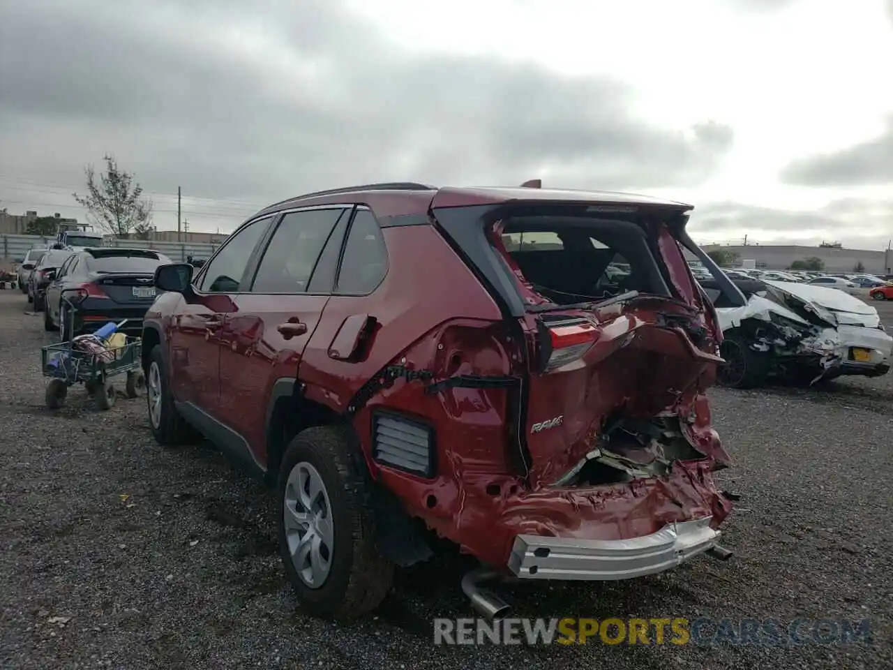 3 Photograph of a damaged car 2T3H1RFV4MW162450 TOYOTA RAV4 2021