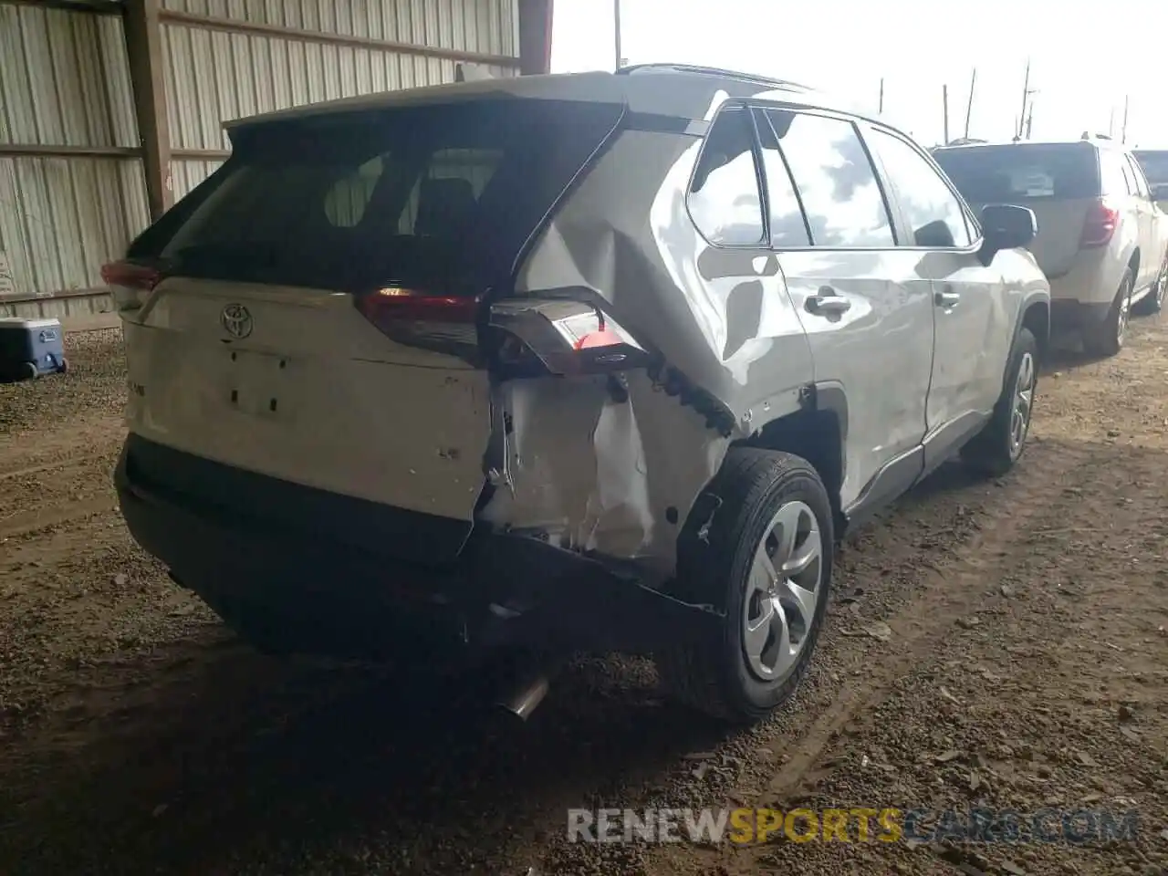 4 Photograph of a damaged car 2T3H1RFV4MW166837 TOYOTA RAV4 2021