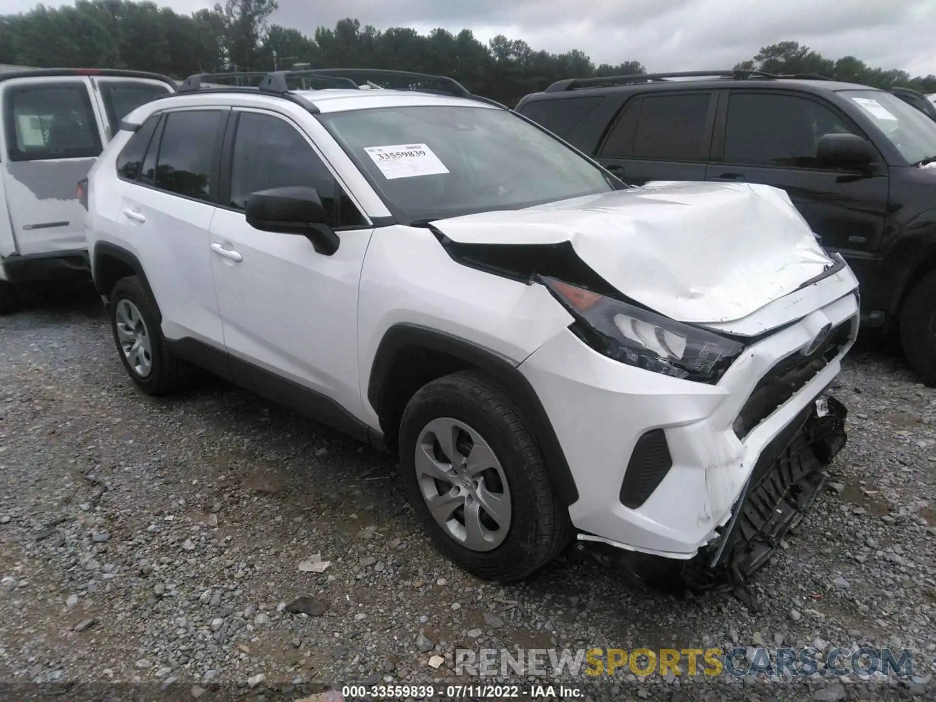 1 Photograph of a damaged car 2T3H1RFV4MW183220 TOYOTA RAV4 2021