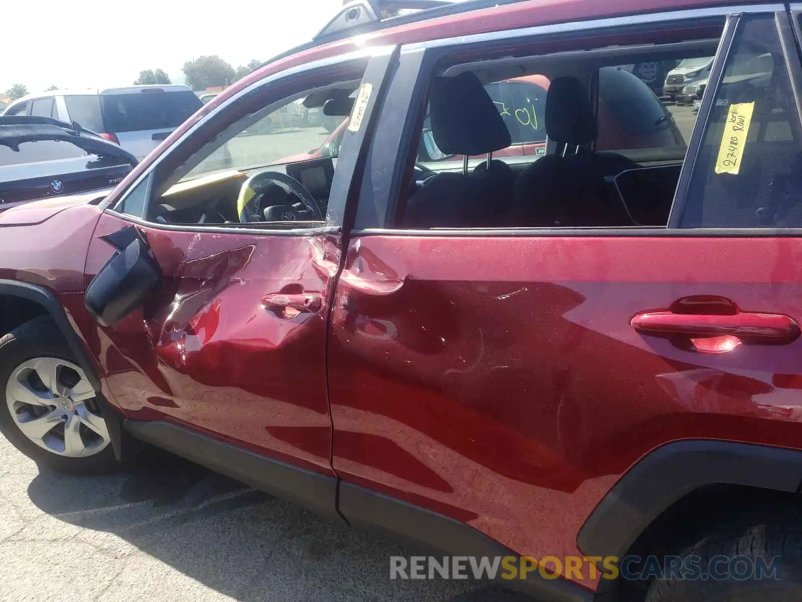 9 Photograph of a damaged car 2T3H1RFV5MC090238 TOYOTA RAV4 2021