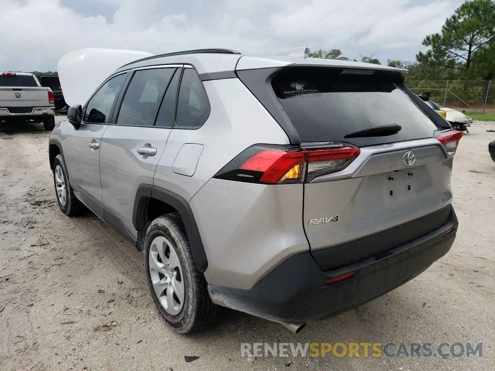 3 Photograph of a damaged car 2T3H1RFV5MC099263 TOYOTA RAV4 2021