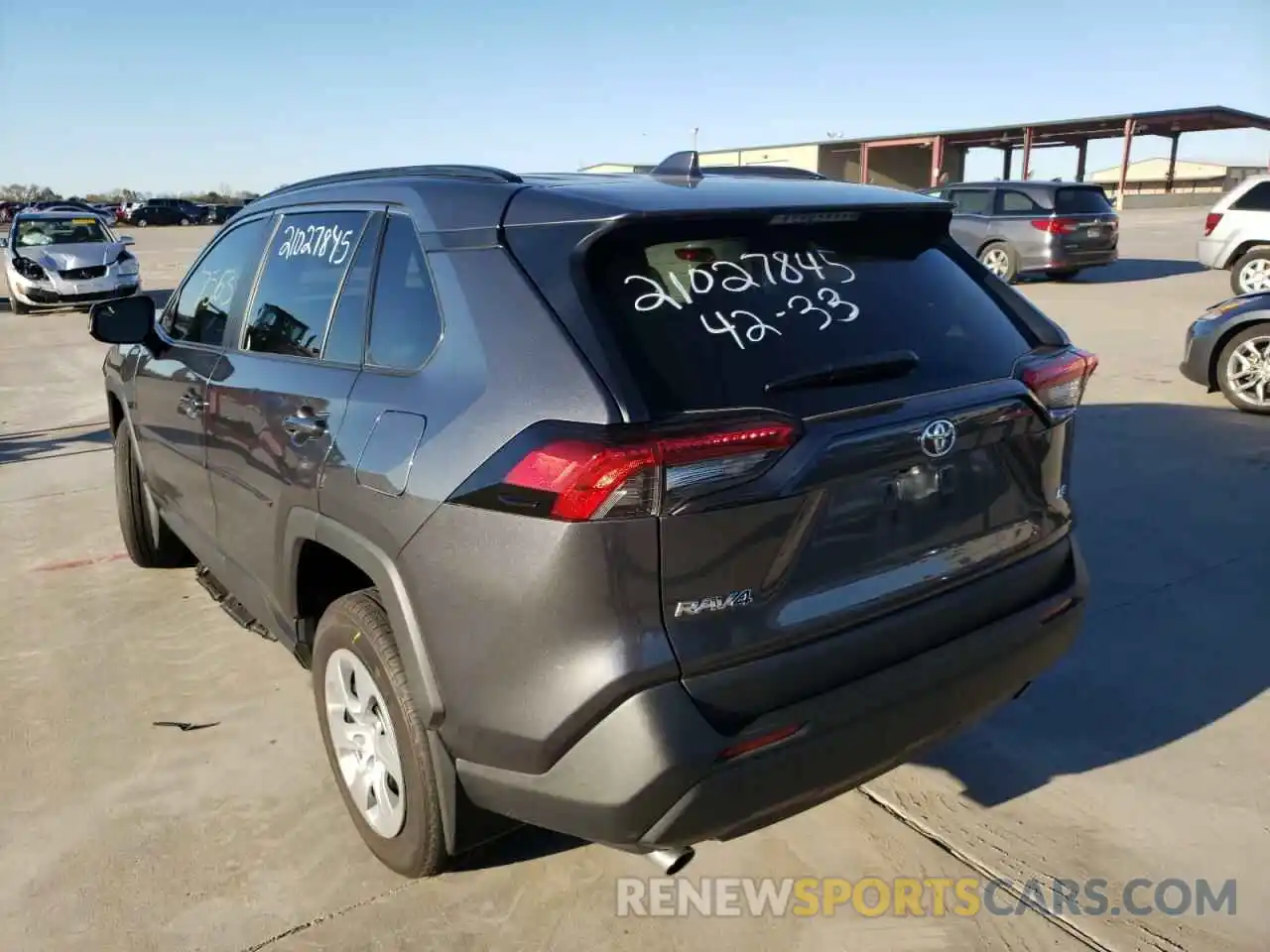 3 Photograph of a damaged car 2T3H1RFV5MC108852 TOYOTA RAV4 2021