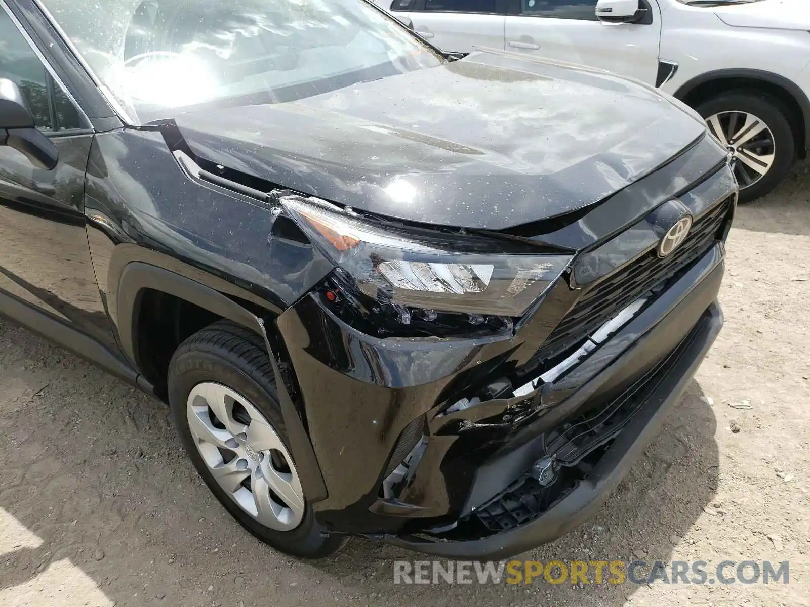 9 Photograph of a damaged car 2T3H1RFV5MC110441 TOYOTA RAV4 2021