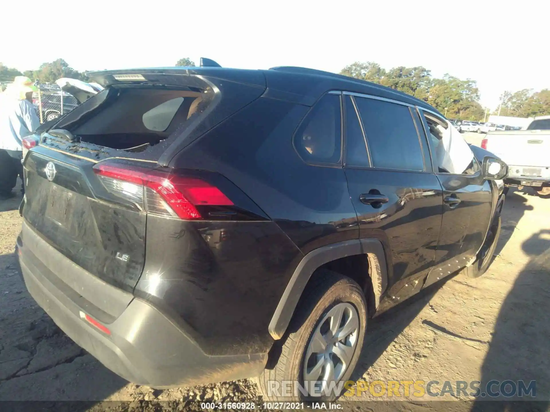 4 Photograph of a damaged car 2T3H1RFV5MC111993 TOYOTA RAV4 2021