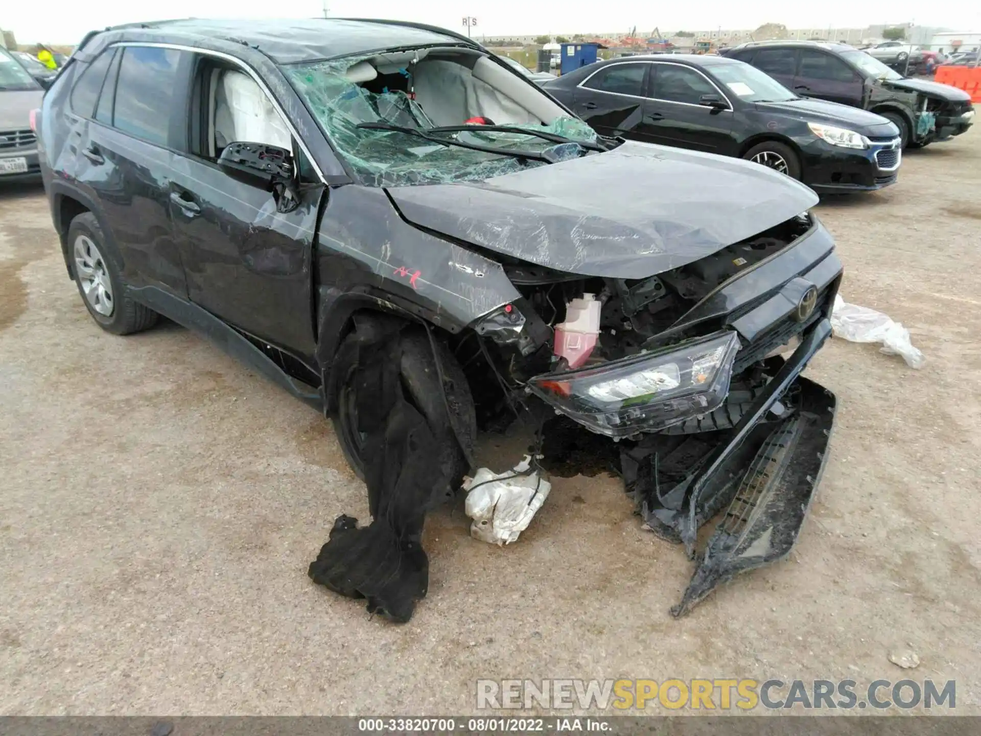 1 Photograph of a damaged car 2T3H1RFV5MC113484 TOYOTA RAV4 2021