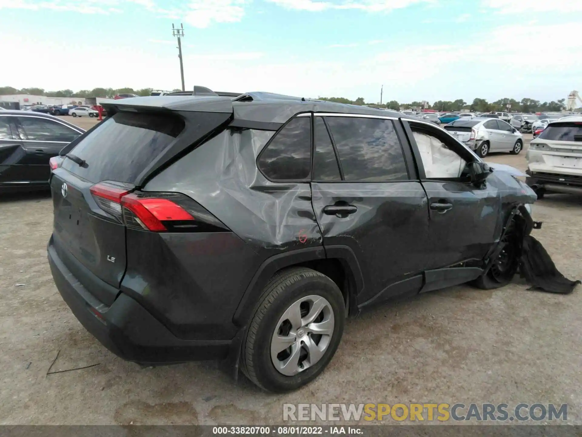 4 Photograph of a damaged car 2T3H1RFV5MC113484 TOYOTA RAV4 2021