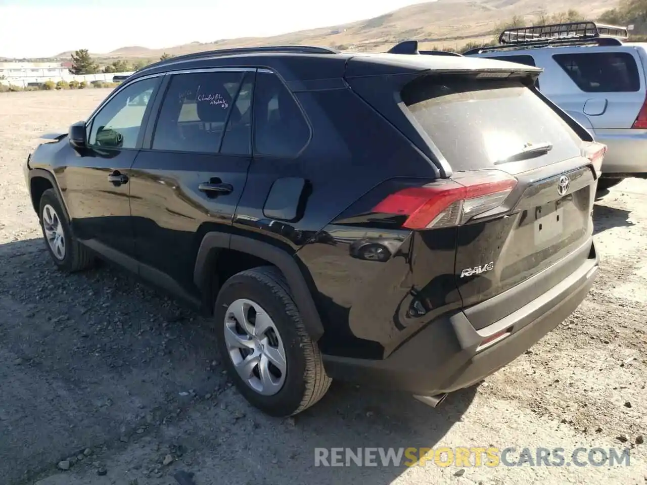 3 Photograph of a damaged car 2T3H1RFV5MC120144 TOYOTA RAV4 2021