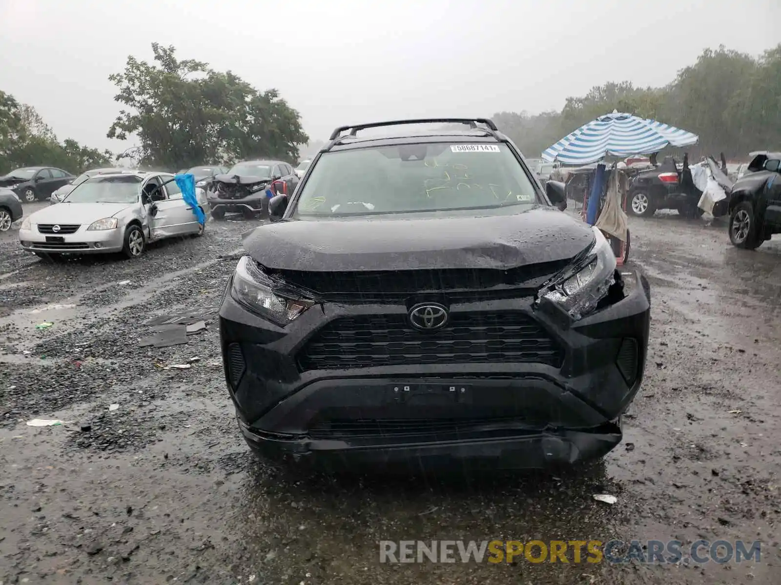 9 Photograph of a damaged car 2T3H1RFV5MC135193 TOYOTA RAV4 2021