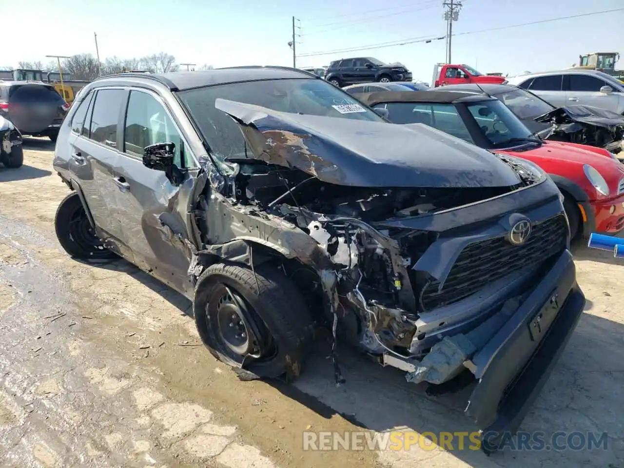 1 Photograph of a damaged car 2T3H1RFV5MC138451 TOYOTA RAV4 2021