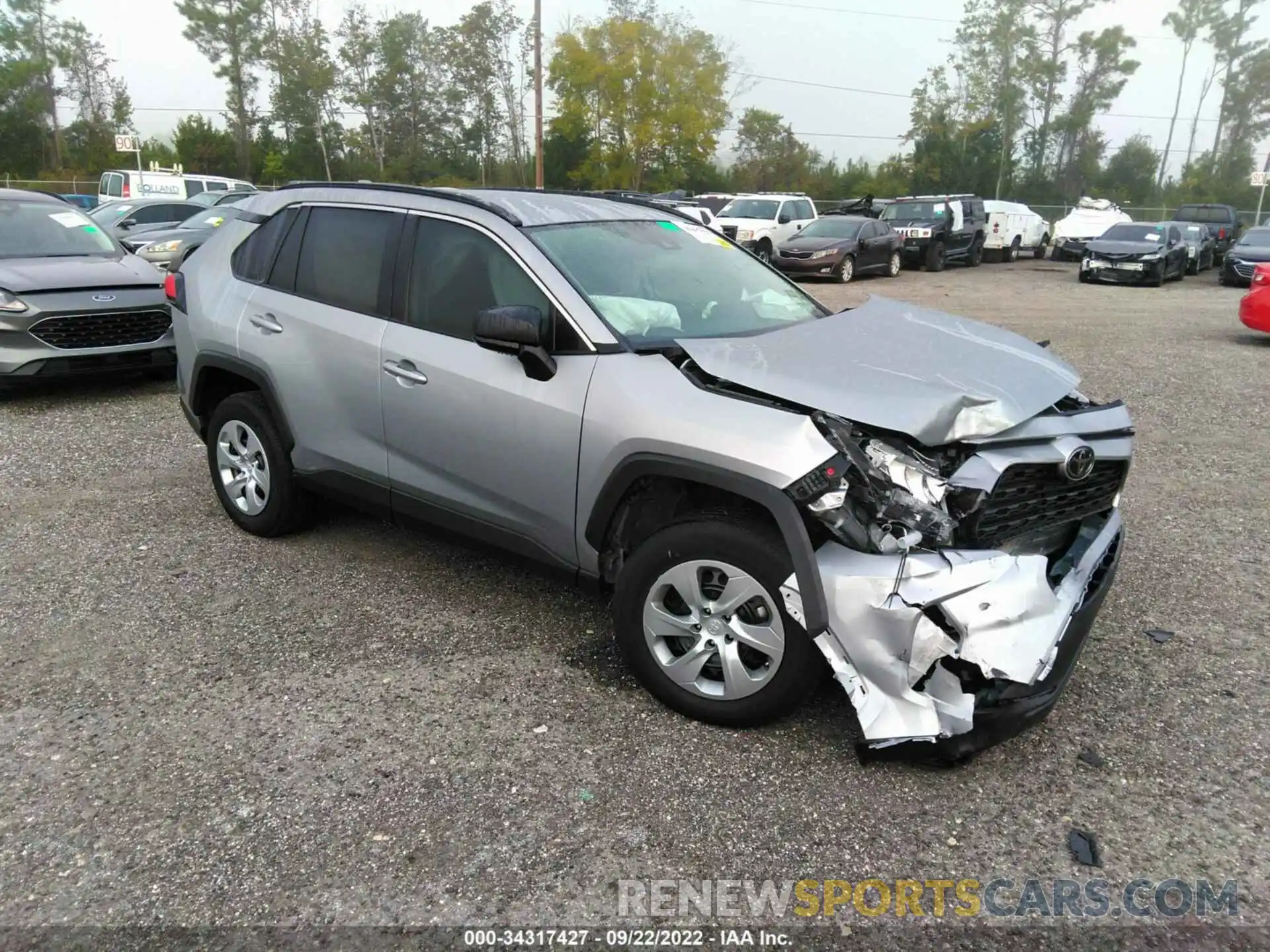 1 Photograph of a damaged car 2T3H1RFV5MC139339 TOYOTA RAV4 2021