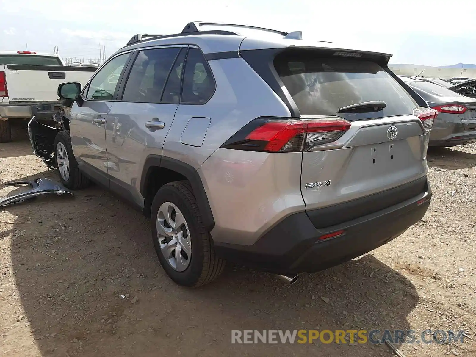 3 Фотография поврежденного автомобиля 2T3H1RFV5MC139762 TOYOTA RAV4 2021