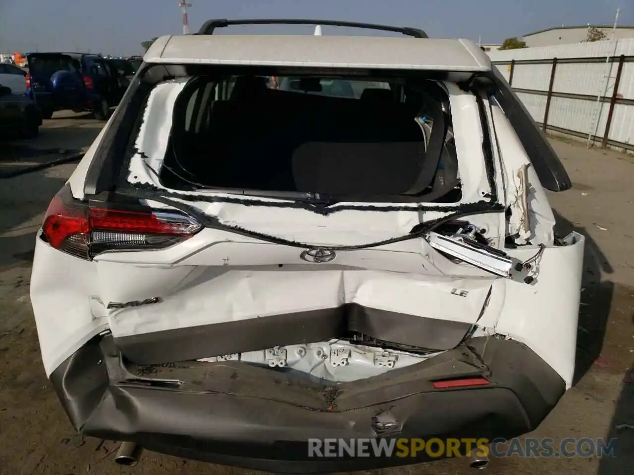 9 Photograph of a damaged car 2T3H1RFV5MC150986 TOYOTA RAV4 2021