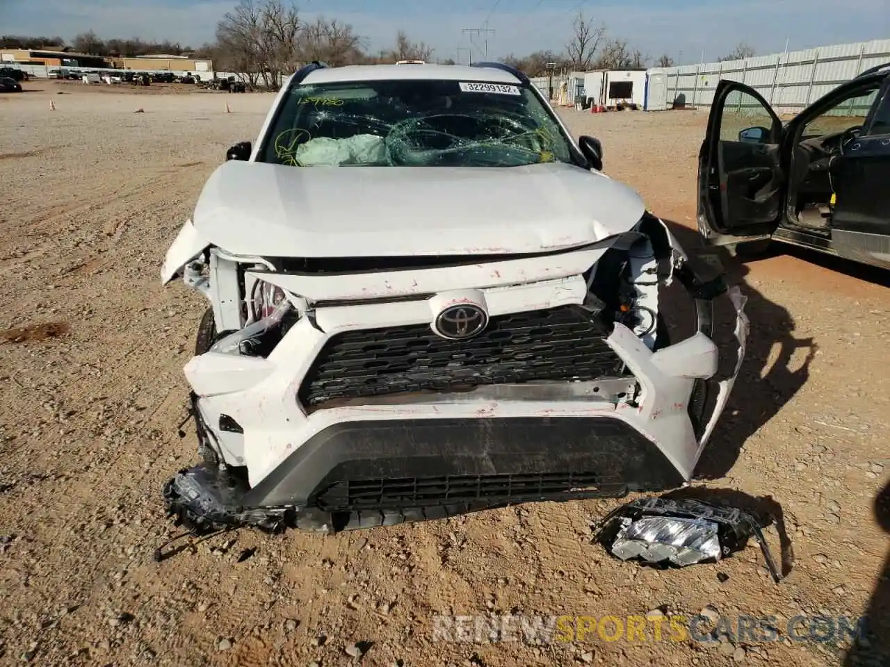 9 Photograph of a damaged car 2T3H1RFV5MC159980 TOYOTA RAV4 2021