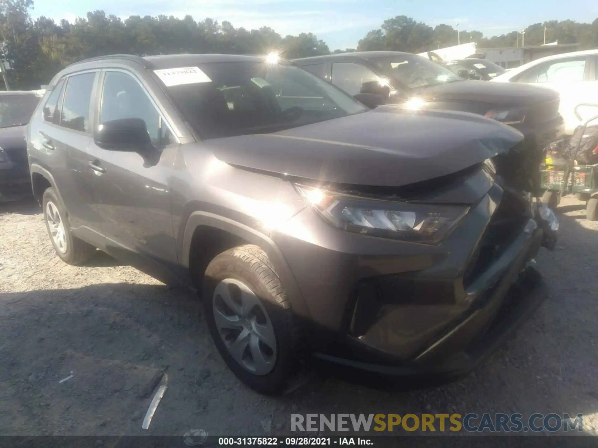 1 Photograph of a damaged car 2T3H1RFV5MW129358 TOYOTA RAV4 2021