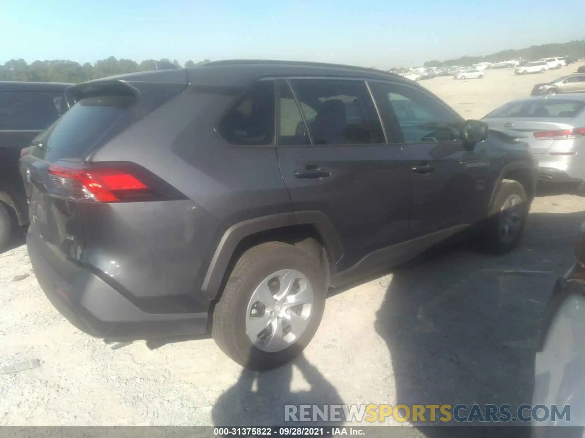 4 Photograph of a damaged car 2T3H1RFV5MW129358 TOYOTA RAV4 2021