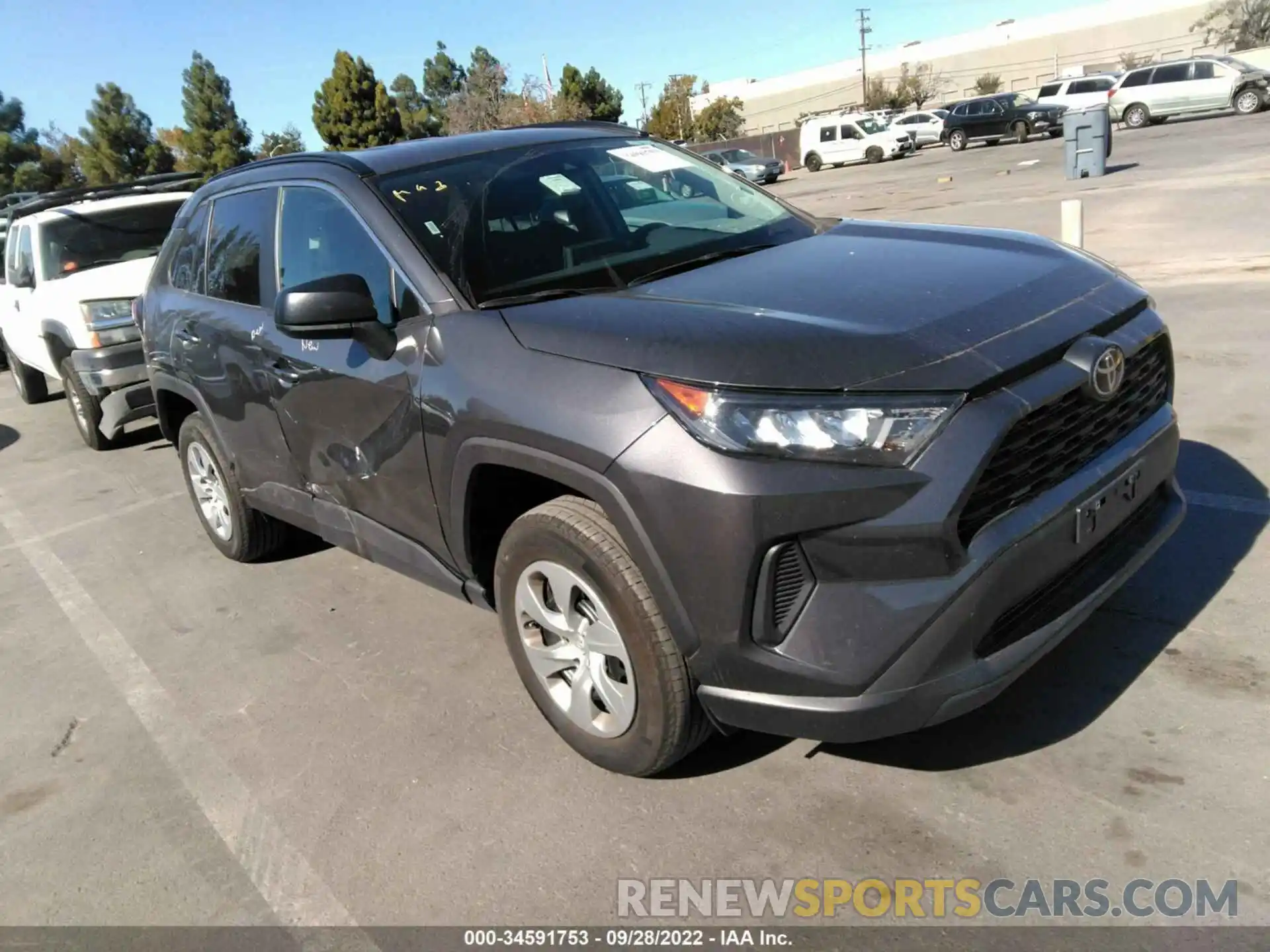 1 Photograph of a damaged car 2T3H1RFV5MW150680 TOYOTA RAV4 2021