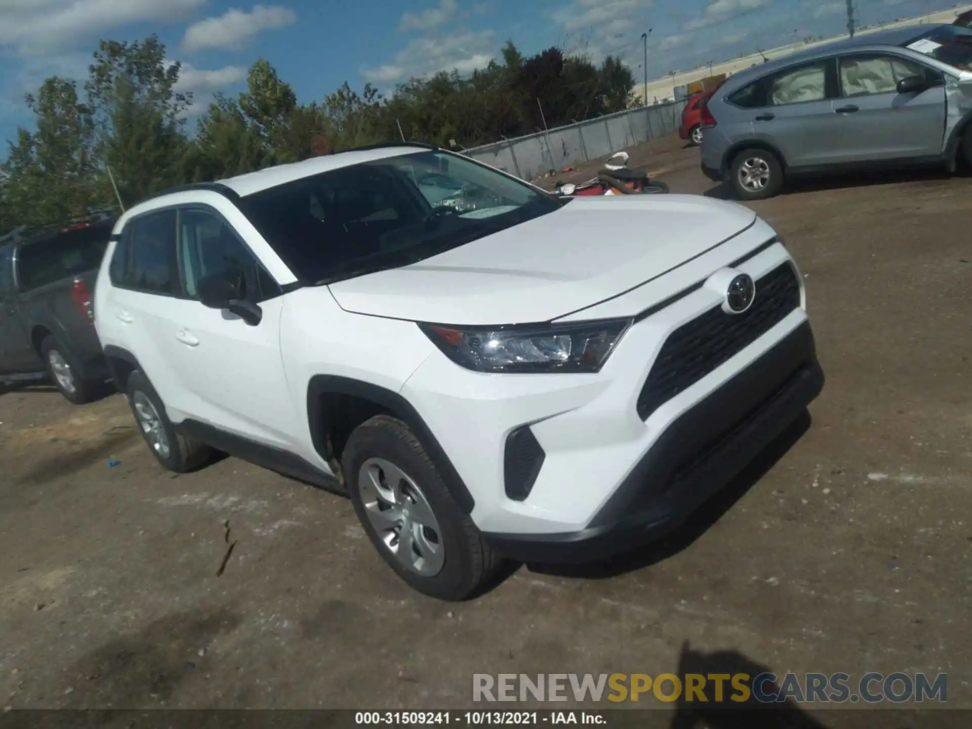 1 Photograph of a damaged car 2T3H1RFV5MW151795 TOYOTA RAV4 2021