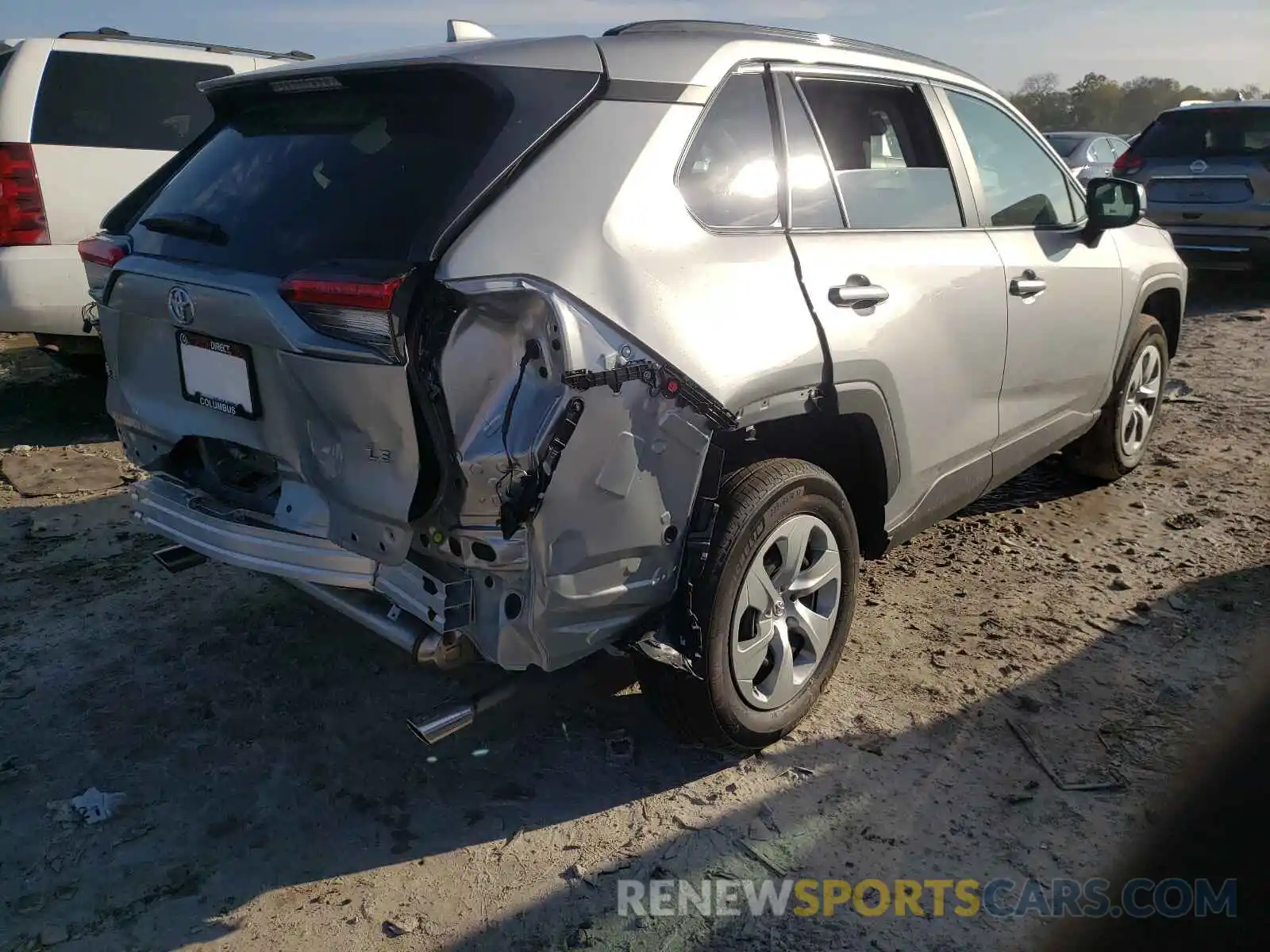 4 Photograph of a damaged car 2T3H1RFV5MW166930 TOYOTA RAV4 2021