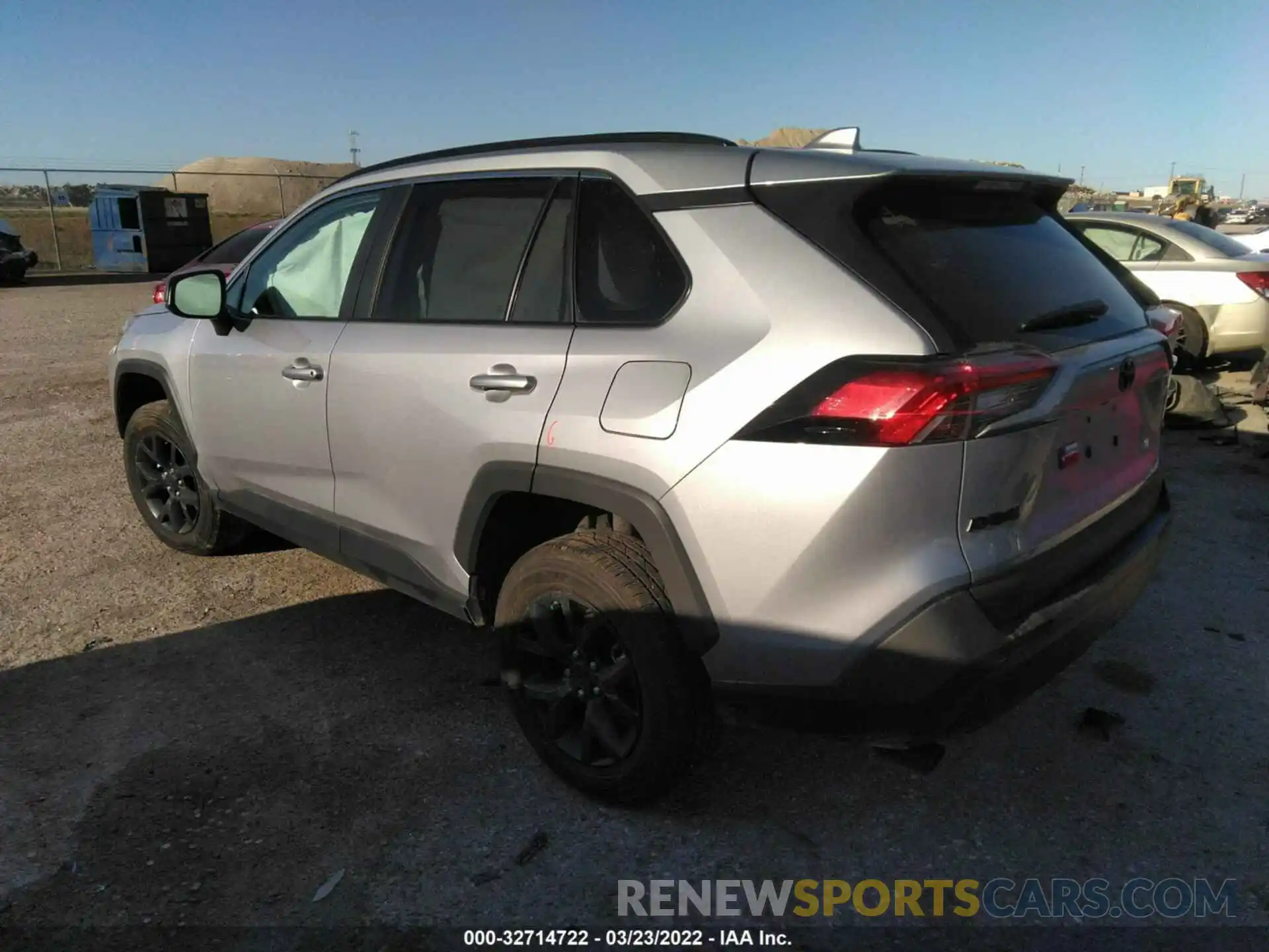 3 Photograph of a damaged car 2T3H1RFV5MW181007 TOYOTA RAV4 2021