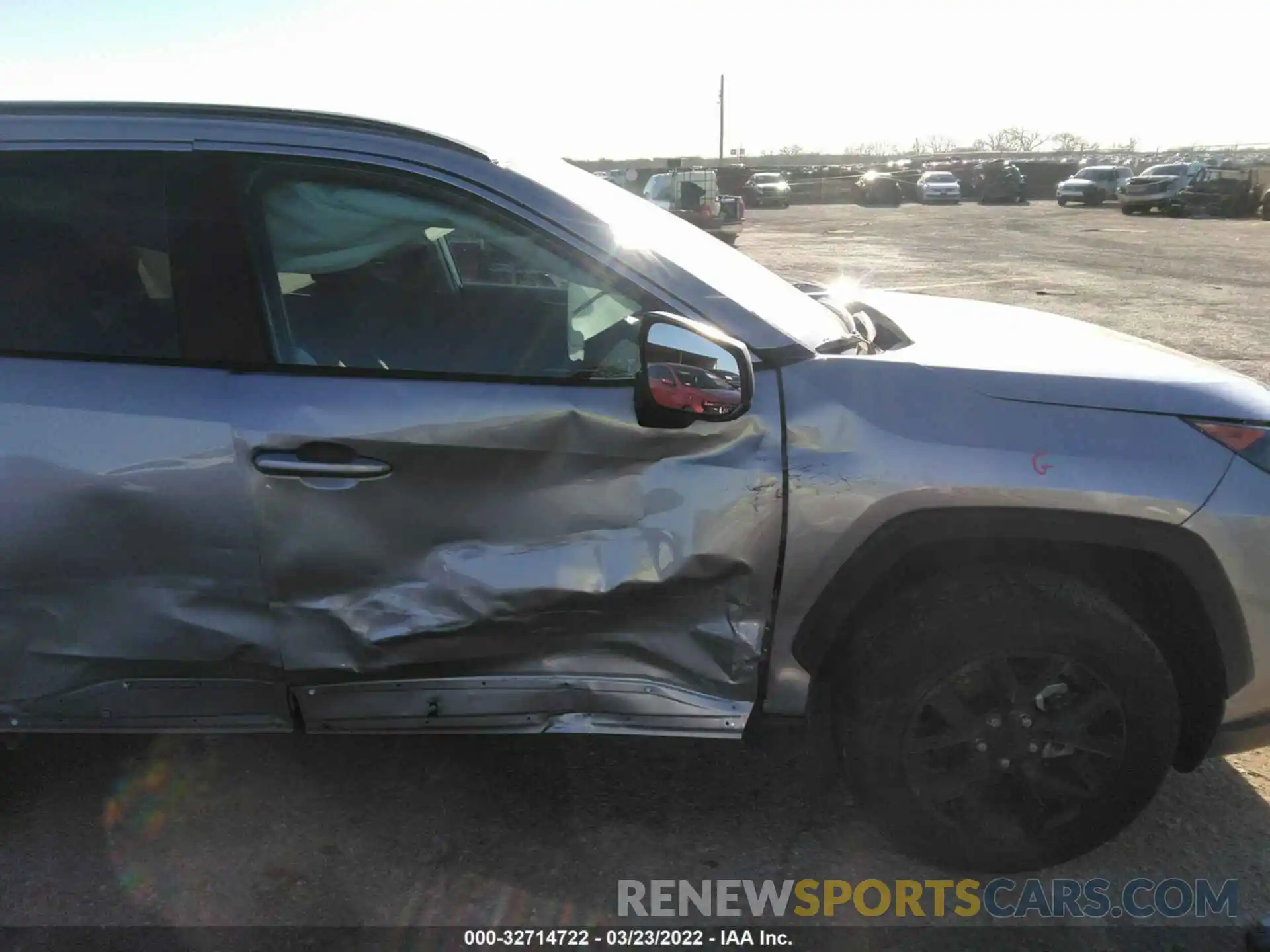 6 Photograph of a damaged car 2T3H1RFV5MW181007 TOYOTA RAV4 2021